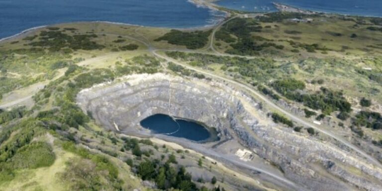 Dolphin mine receives millions for R&D