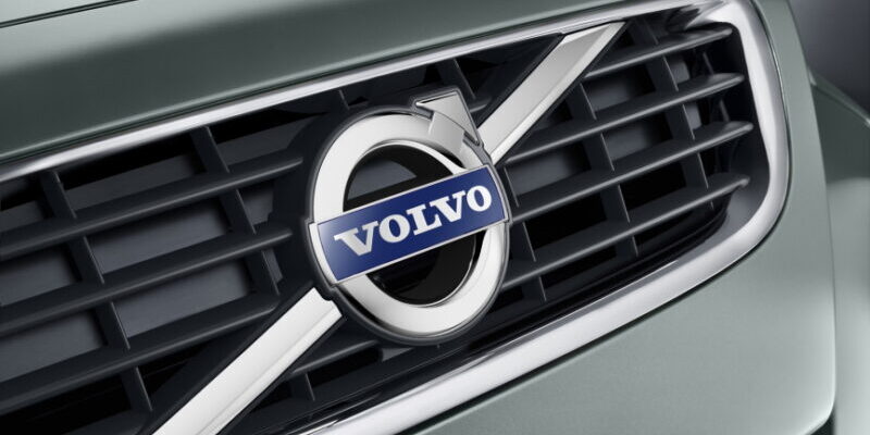 Volvo Cars to Introduce World's First EV Battery Passport for EX90 SUV