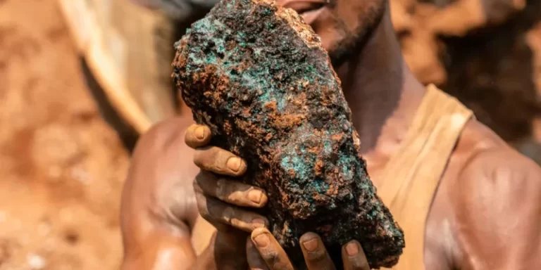 Falling Cobalt Prices Force DRC Artisanal Miners to Shift to Less Profitable Copper