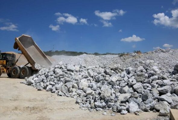 Zimbabwe Lithium Miners Push for Price-Linked Royalties Amid Market Downturn