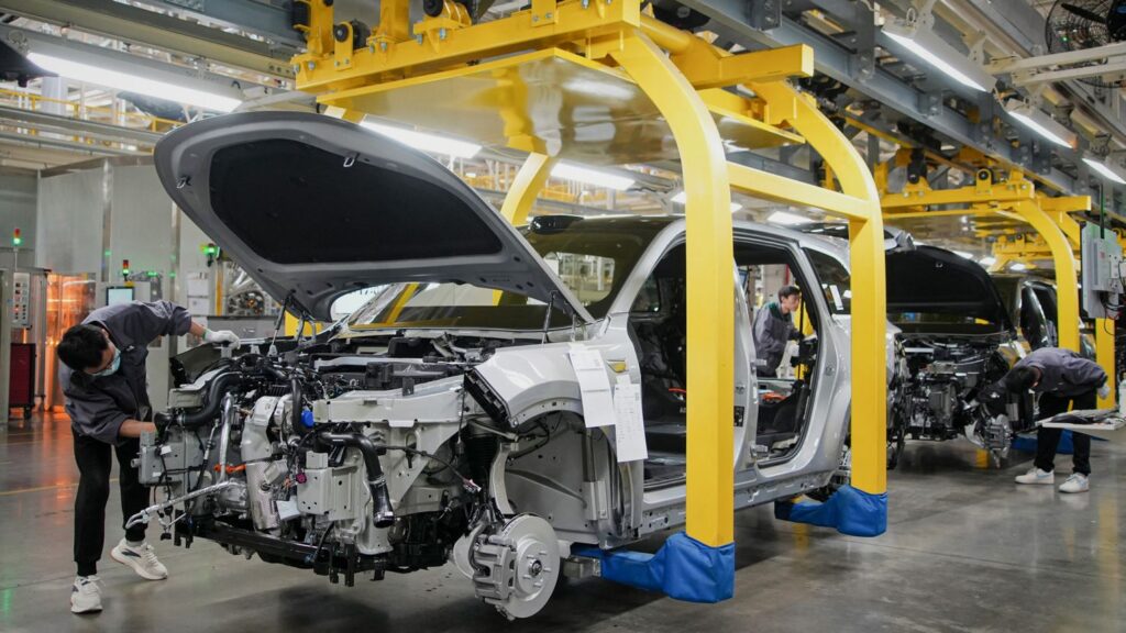 Honda Delays $11B Canadian EV Project Amid Weak Demand and Trade Tensions