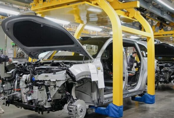 Honda Delays $11B Canadian EV Project Amid Weak Demand and Trade Tensions