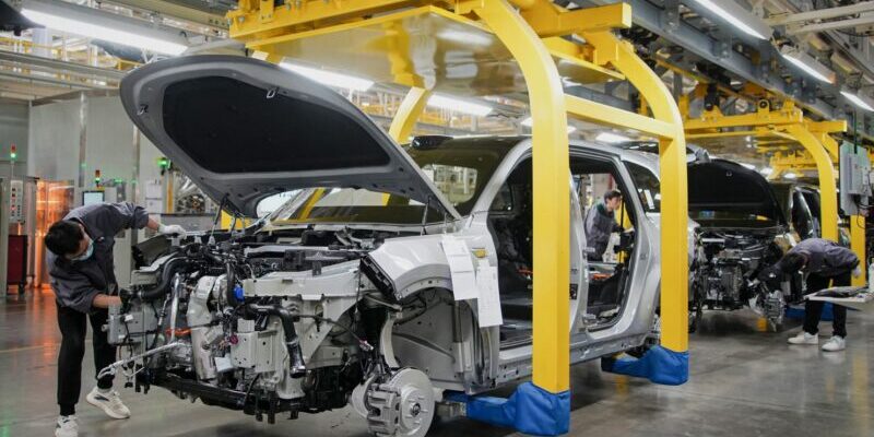 Honda Delays $11B Canadian EV Project Amid Weak Demand and Trade Tensions