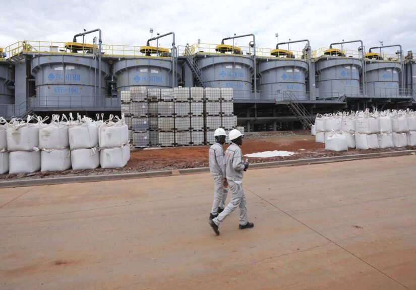 Zimbabwe to Ban Lithium Concentrate Exports by 2027 to Boost Local Processing