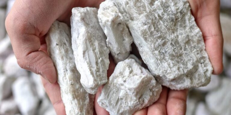 Hard,Rock,Spodumene,Ore,,Commercially,Important,Source,Of,Lithium.,Mine,