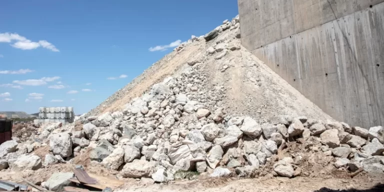 Zimbabwe Lithium Miners Seek Tax Relief to Fund Processing Plants