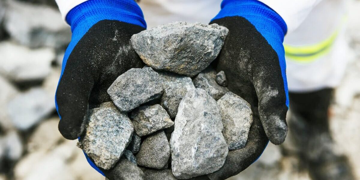 South Africa Risks Missing Critical Minerals Boom as Investors Eye Faster-Moving African Markets
