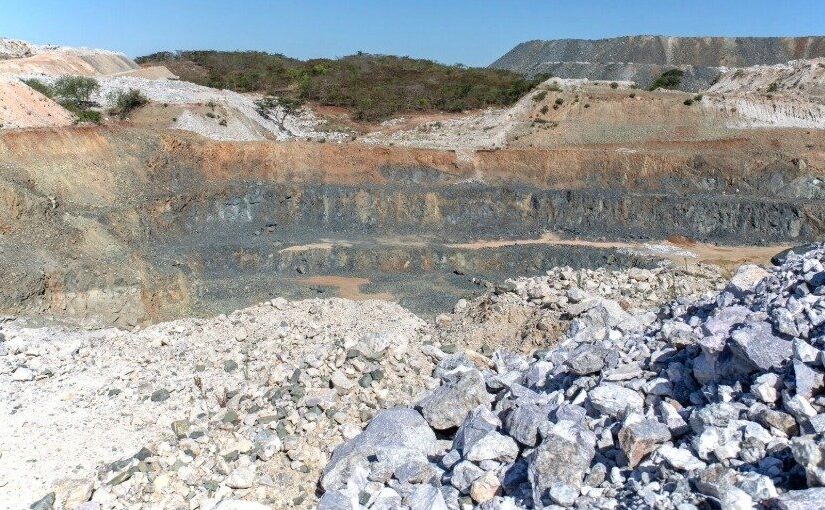 Zimbabwe’s State-Owned Lithium Miner Secures $300 Million Investment to Expand Operations