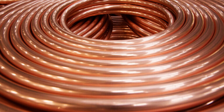 Copper Falls to US$13,981 as Rising LME Stocks Ease Supply Tightness