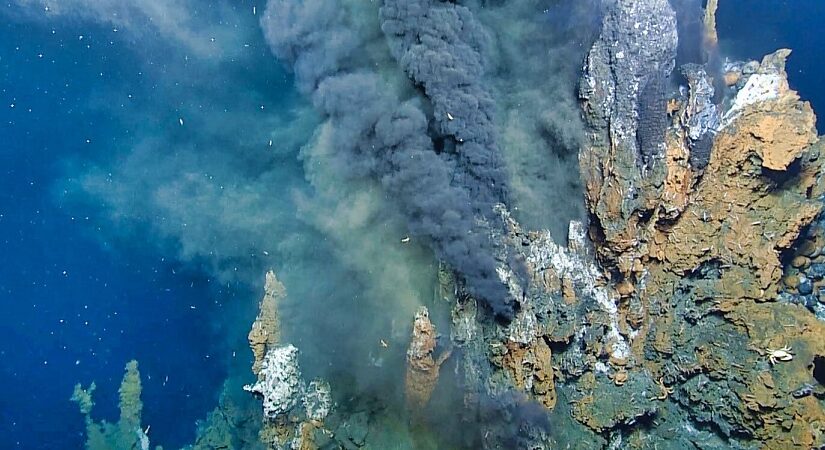 US and China Turn to Deep-Sea Mining as Africa’s Critical Minerals Face New Competitionf
